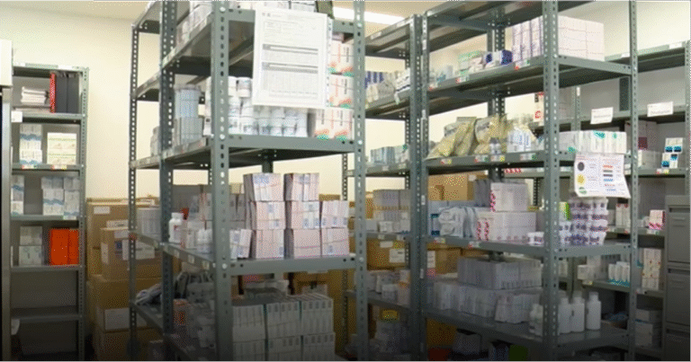 Farmacéuticas responden a Sheinbaum- “el Gobierno nos debe 14 mil millones de pesos”