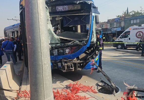 choca-trolebus-deja-veinte-heridos