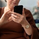 Llamada celular tercera edad