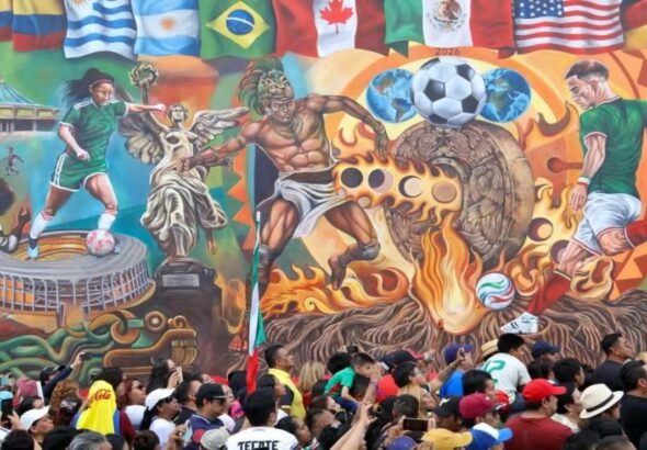 Certifican en Gustavo A. Madero el mural futbolero más grande del mundo