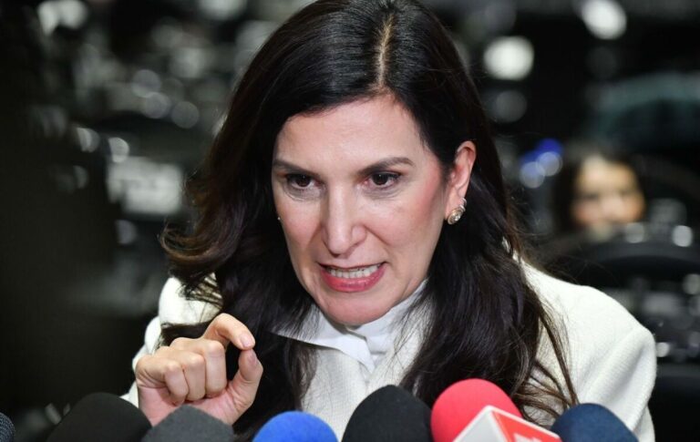Sesión Ley Impuestos Producción y Servicios