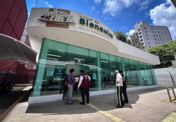 CNBV castiga al Banco del Bienestar con multa millonaria; responde con amparo