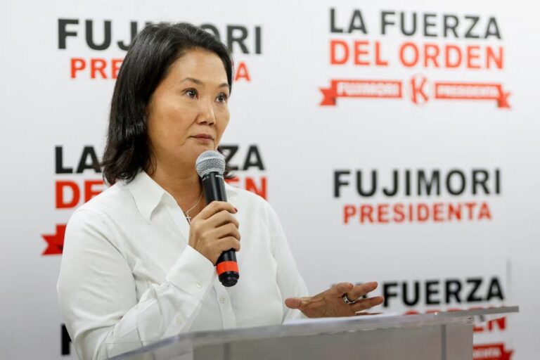 Conteo al 100% en Perú da ventaja a Keiko Fujimori; resultado oficial llegará el 3 de julio