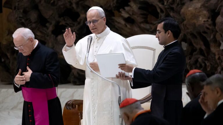 Papa León XIV confirma reuniones privadas con víctimas de abuso en España