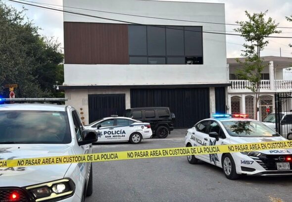 Asaltan casa de Karely Ruiz; hieren a su esposo y roban joyas