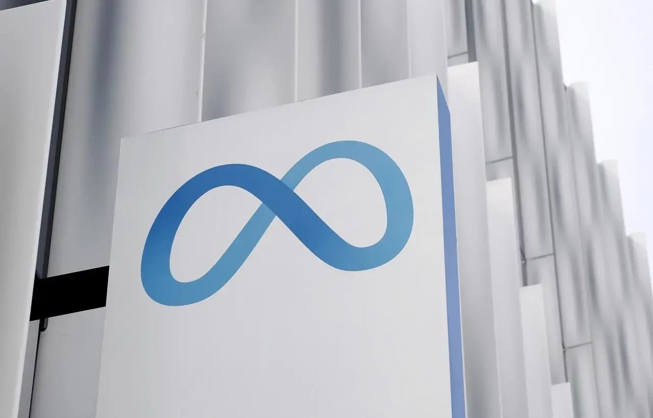 Meta planea vender servicios de nube