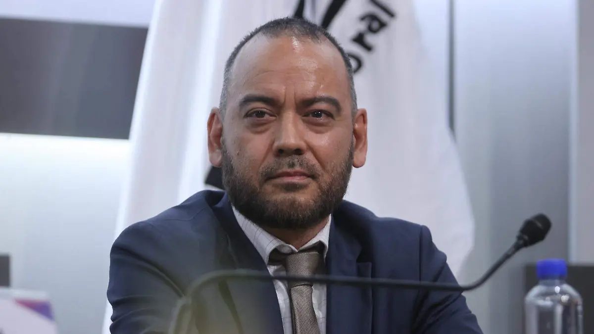 INE nombra a Roberto Carlos Félix como encargado de su Secretaría Ejecutiva